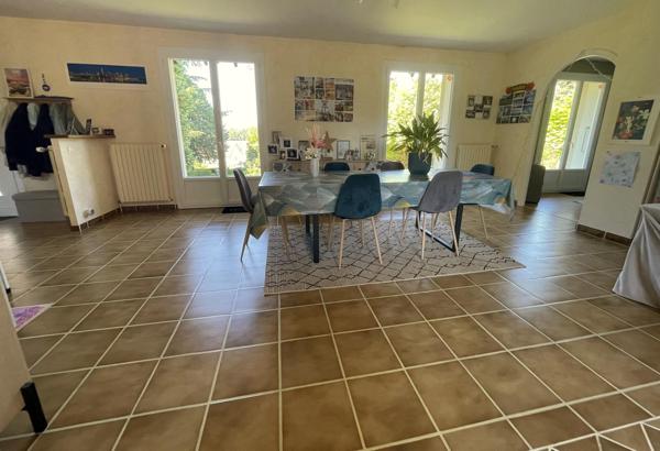 Grande maison sans vis à vis à 2 min de tout.