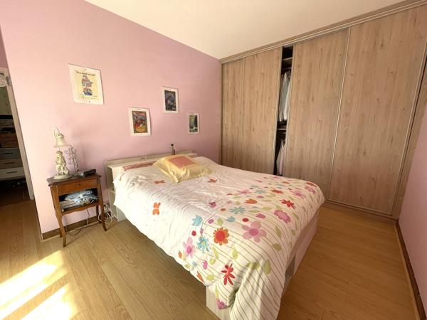 Grande maison sans vis à vis à 2 min de tout.
