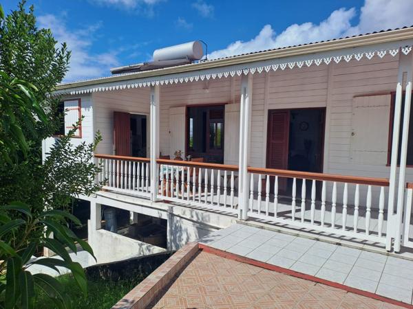 Jolie Maison de 82 m2 à Rivière Salée