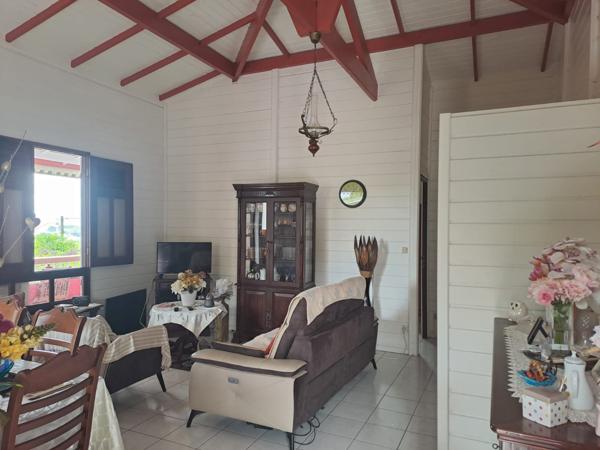 Jolie Maison de 82 m2 à Rivière Salée