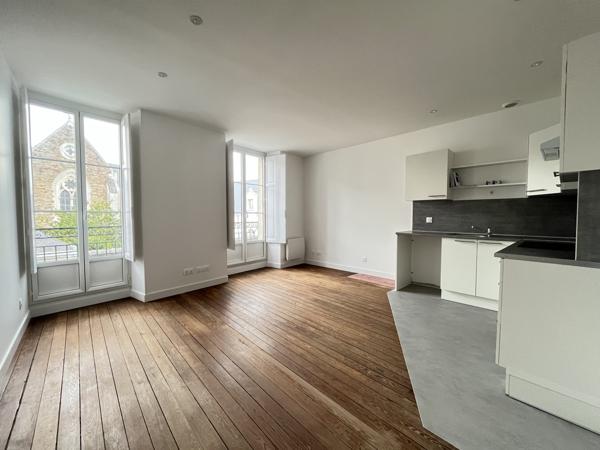 MARECHAL JOFFRE - APPARTEMENT CHAMBRE + BUREAU