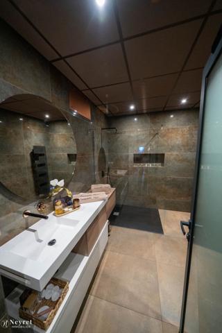 Saint-priest-en-jarez appartement 316M2 type maison de plain pied avec terrasse garage parking