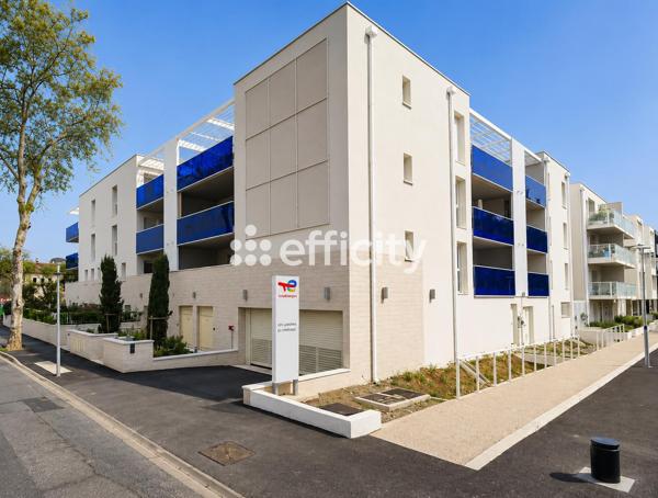 Appartement
         3 pièces
        - 70 m² 350 000 € *