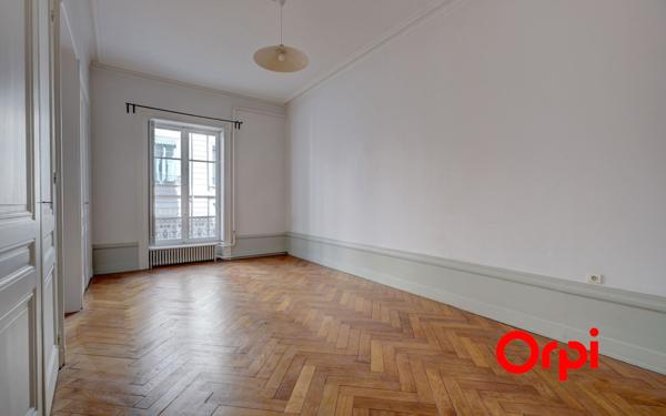 Appartement à vendre    2 pièces • 66 m2 Lyon 2