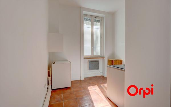 Appartement à vendre    2 pièces • 66 m2 Lyon 2