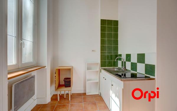 Appartement à vendre    2 pièces • 66 m2 Lyon 2
