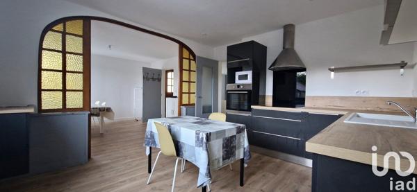 Maison traditionnelle 6 pièces de 179 m² à Romagné (35133)