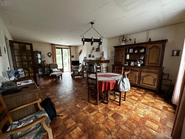 Pavillon à vendre à Saint-Julien-du-Sault dans l'Yonne (89330), ref : Succ. DELBERGUE