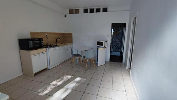 Immeuble composé de 4 appartements