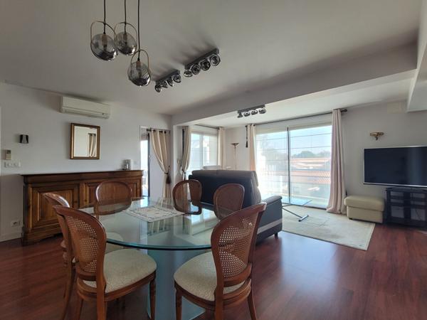 LA ROCHELLE, quartier SAINT-ÉLOI, résidence de standing