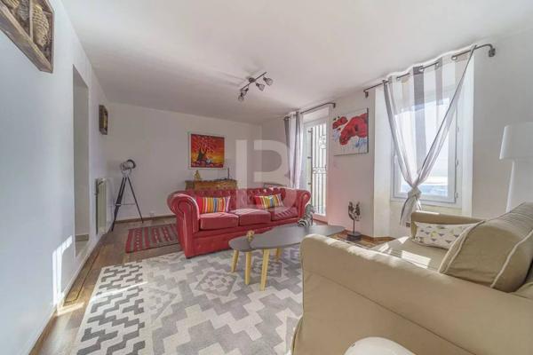 A vendre à Grasse, ancienne bastide de parfumeur avec vue mer