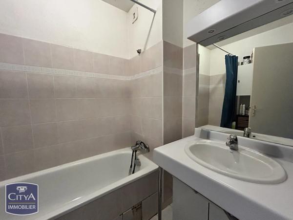 Appartement à vendre 3 pièces 54.12m² Fréjus (83600)