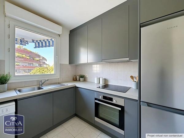 Appartement à vendre 3 pièces 54.12m² Fréjus (83600)
