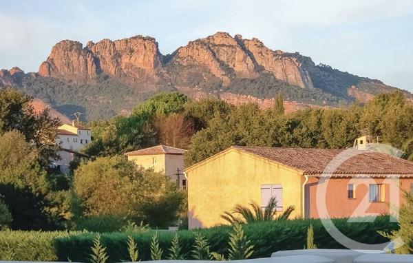 Maison à vendre  7 pièces - 142 m2 ROQUEBRUNE SUR ARGENS - 83