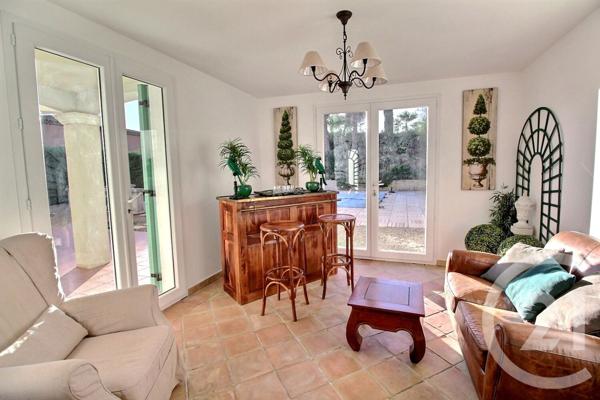 Maison à vendre  7 pièces - 142 m2 ROQUEBRUNE SUR ARGENS - 83