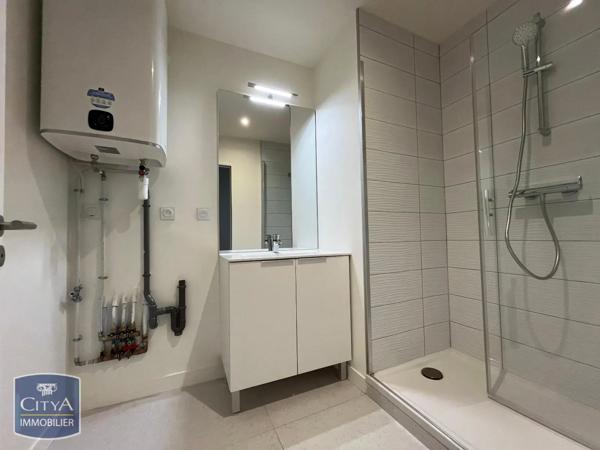 Appartement à louer 3 pièces 52.27m² Saintes (17100)