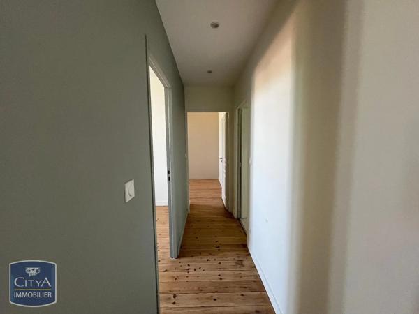 Appartement à louer 3 pièces 52.27m² Saintes (17100)