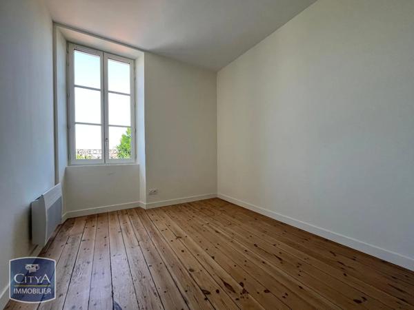 Appartement à louer 3 pièces 52.27m² Saintes (17100)