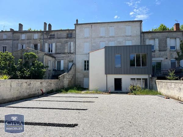 Appartement à louer 3 pièces 52.27m² Saintes (17100)