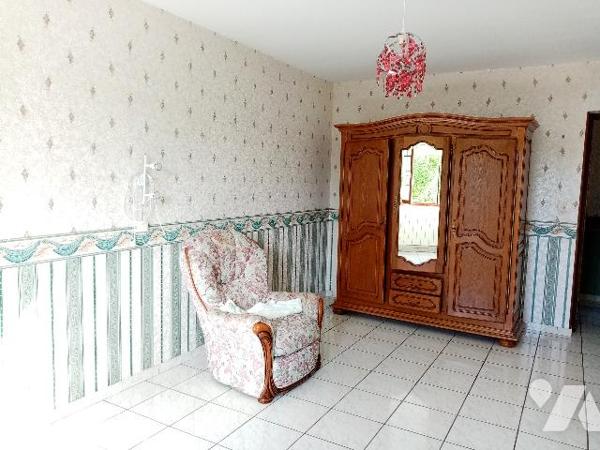 PAVILLON AVEC PISCINE. BELLE VUE DEGAGEE