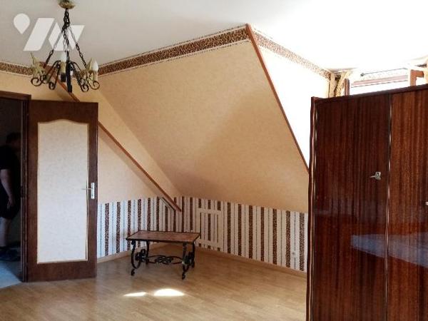 PAVILLON AVEC PISCINE. BELLE VUE DEGAGEE