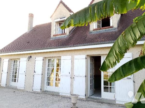 PAVILLON AVEC PISCINE. BELLE VUE DEGAGEE