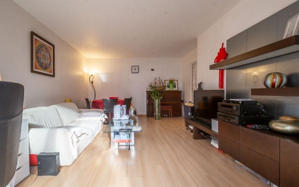 Appartement à vendre    3 pièces • 70,90 m2 Joinville-le-Pont