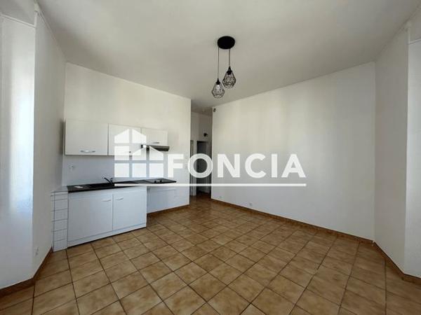 Location Studio 30 m² - 11 RUE DE L'ECOLE Villeneuve Sur Lot 47300