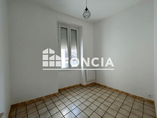 Location Studio 30 m² - 11 RUE DE L'ECOLE Villeneuve Sur Lot 47300