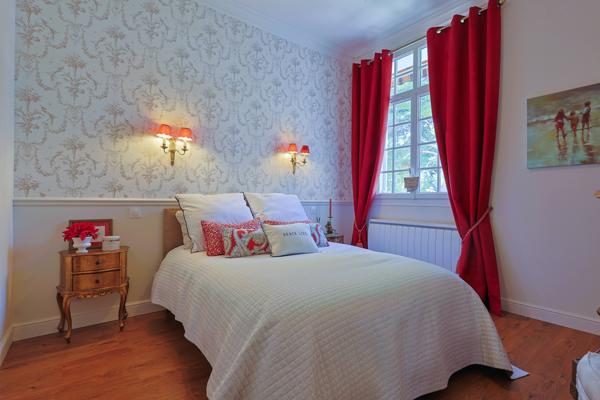 Hyères (83400) Appartement T3 d'exception avec piscine, tennis, vue mer