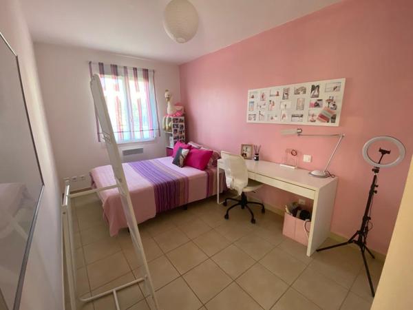 Maison T4 avec terrasse et garage. - Manosque - Réf. 474