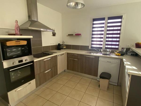 Maison T4 avec terrasse et garage. - Manosque - Réf. 474