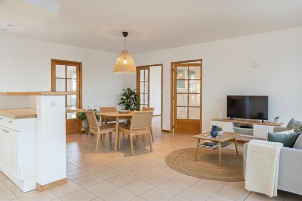 Centre village, T3 de 73 m² avec terrasse et jardin