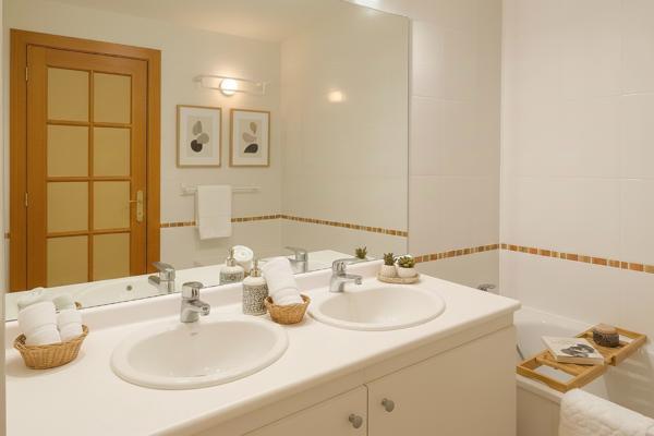 Centre village, T3 de 73 m² avec terrasse et jardin