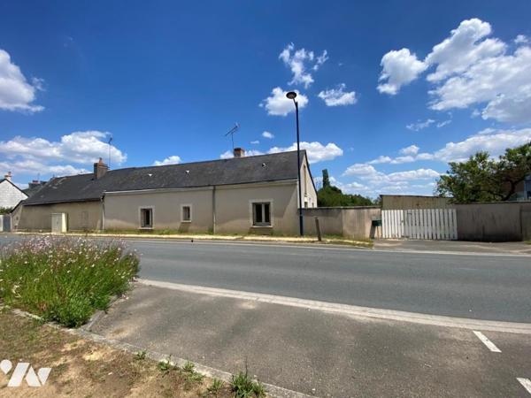 Aux Rosiers sur Loire Maison avec hangar et terrain clos et terrain constructible de 556m²