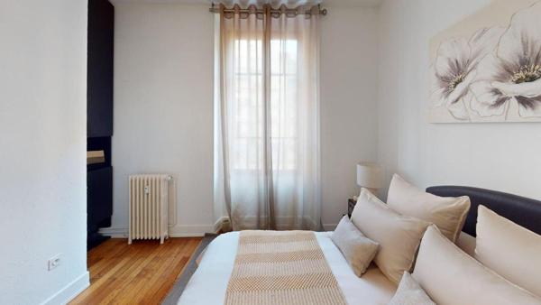 ELEGANCE HAUSSMANIENNE POUR CE T3 A ANNEMASSE