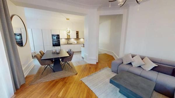 ELEGANCE HAUSSMANIENNE POUR CE T3 A ANNEMASSE