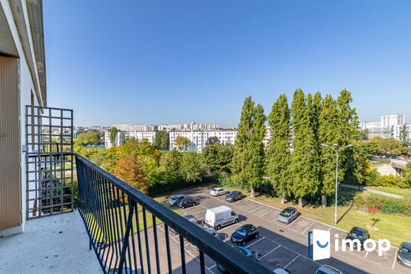 Lumineux 3 pièces avec balcon cave et parking