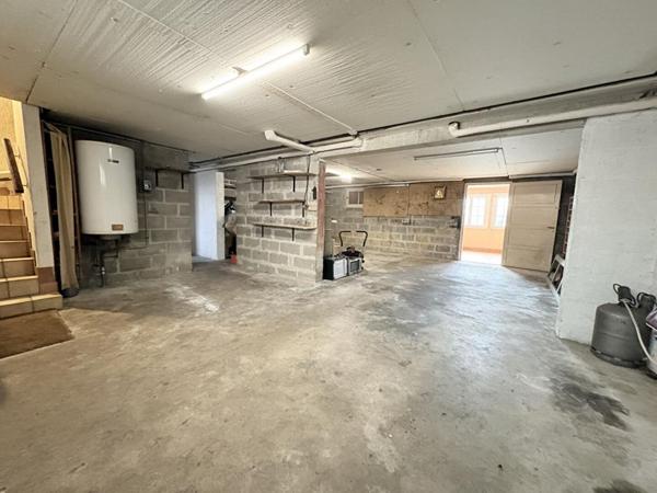 Grande Maison avec 1300 M2