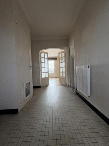 Grande Maison avec 1300 M2