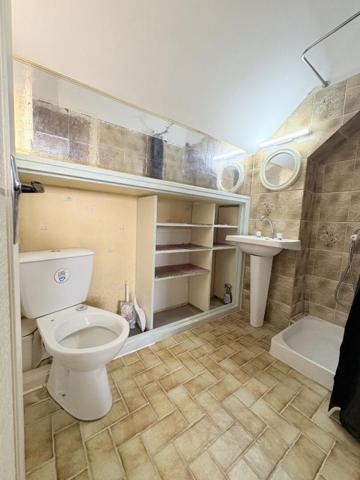 Grande Maison avec 1300 M2