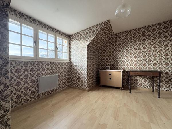 Grande Maison avec 1300 M2