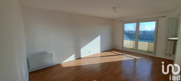 Appartement 2 pièces de 48 m² à Cergy (95800)