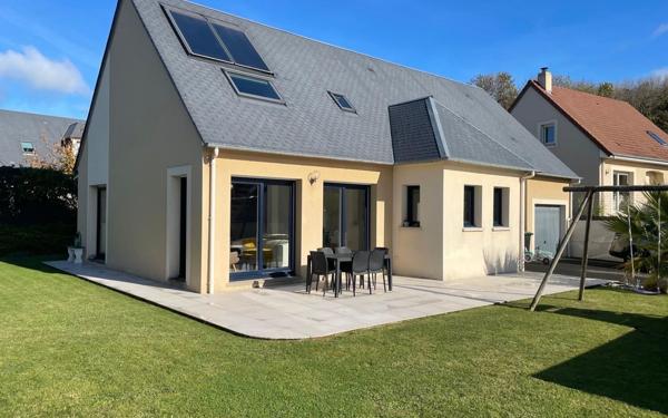 Maison à vendre    5 pièces •  Dives-sur-Mer