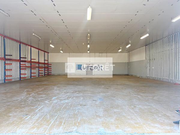 Location local commercial Montech - 675 m² - 2 800 €/mois