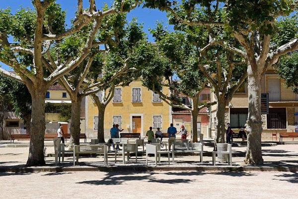 La Crau Immeuble professionnel en pleine propriété 227m²