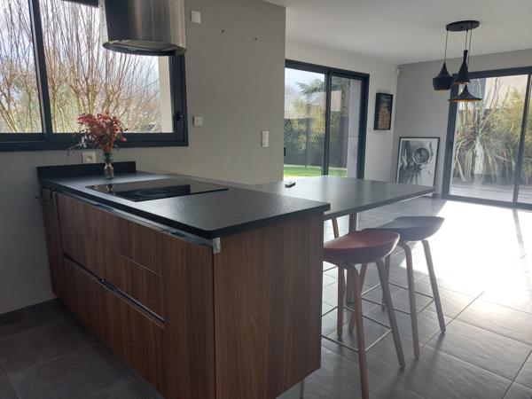 Pavillon récent et indépendant