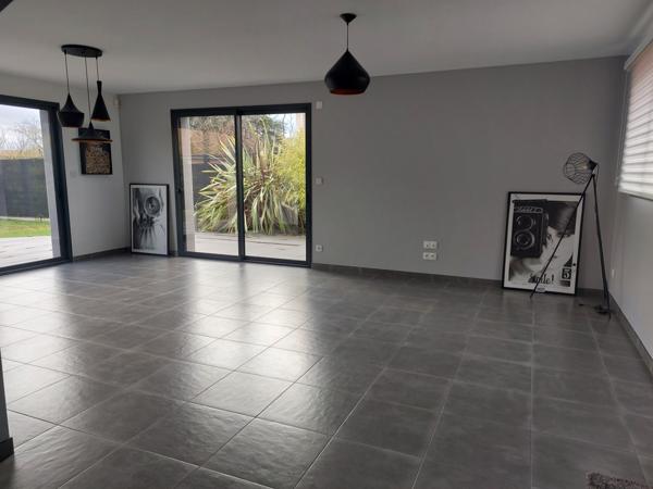 Pavillon récent et indépendant