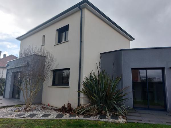 Pavillon récent et indépendant