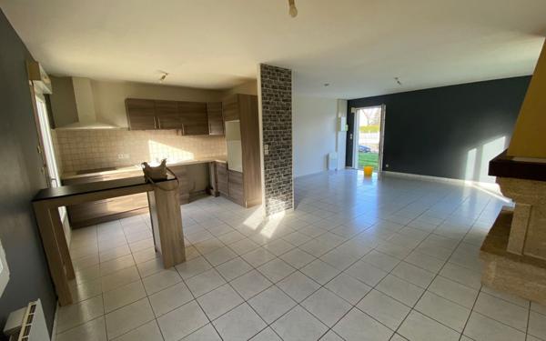 Maison à louer    4 pièces •  Coulimer